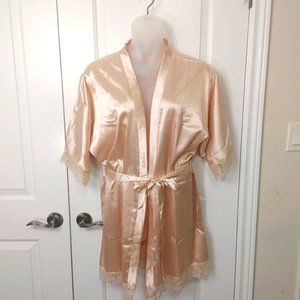 Cream silk like robe xxl